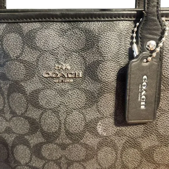 Coach City Zip Tote Signature printed leather. - Picture 3 of 13